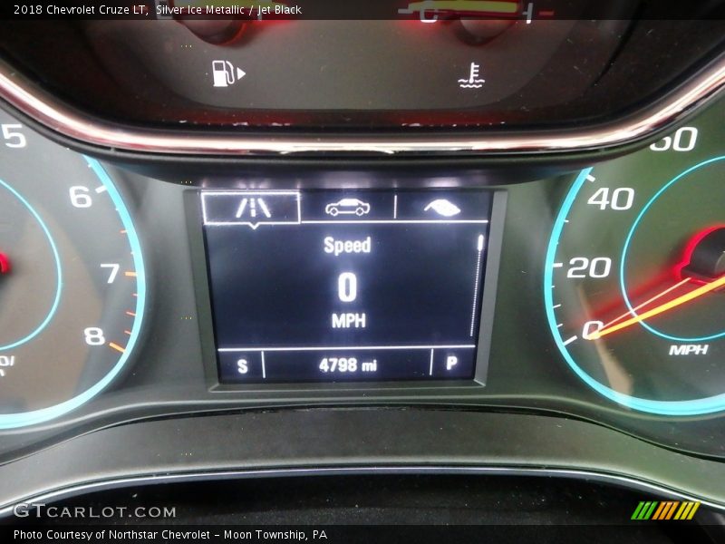 Silver Ice Metallic / Jet Black 2018 Chevrolet Cruze LT