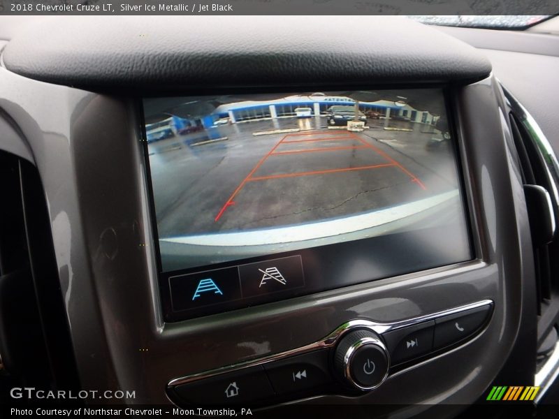 Silver Ice Metallic / Jet Black 2018 Chevrolet Cruze LT