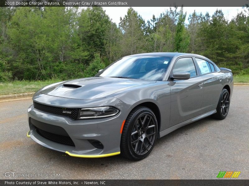 Front 3/4 View of 2018 Charger Daytona