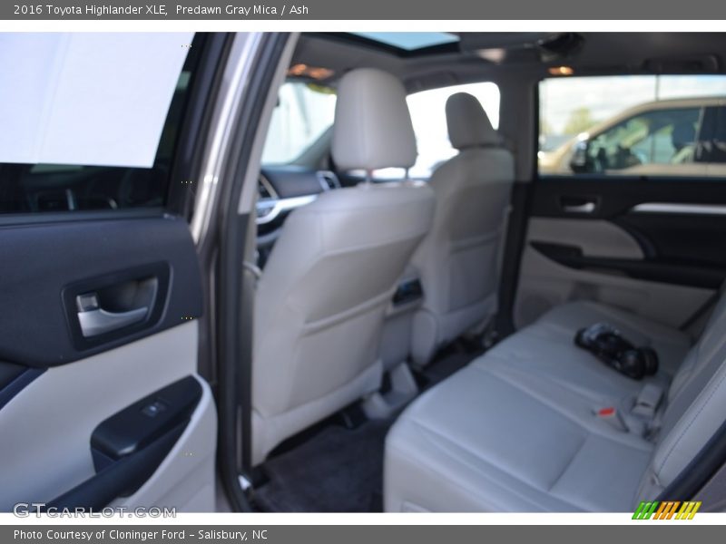 Predawn Gray Mica / Ash 2016 Toyota Highlander XLE