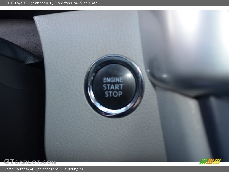 Predawn Gray Mica / Ash 2016 Toyota Highlander XLE