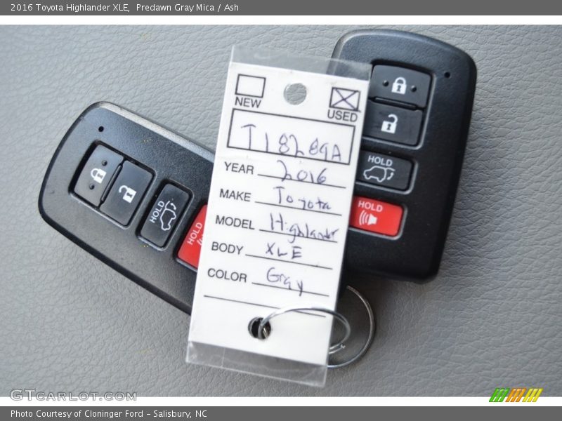 Predawn Gray Mica / Ash 2016 Toyota Highlander XLE