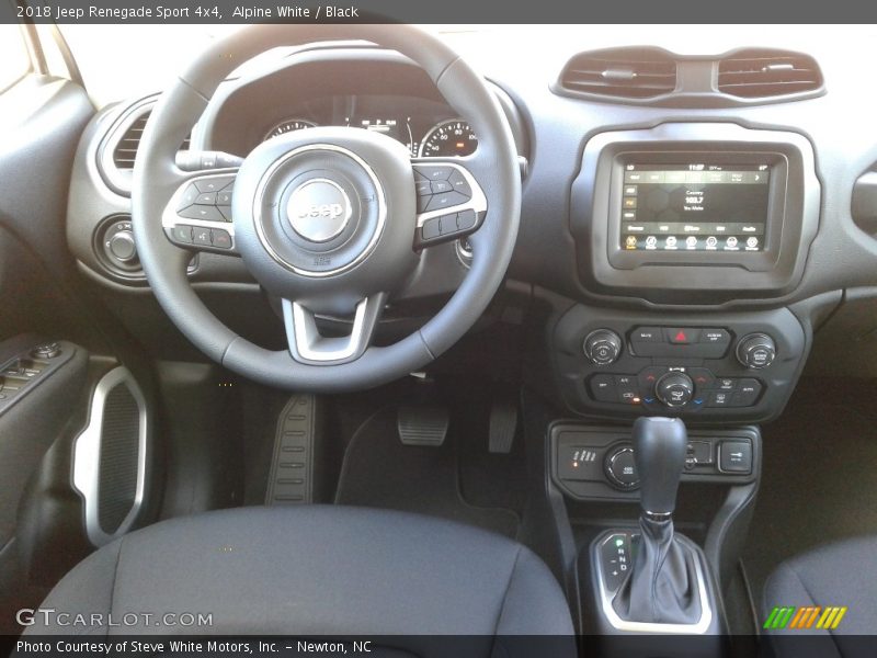 Alpine White / Black 2018 Jeep Renegade Sport 4x4