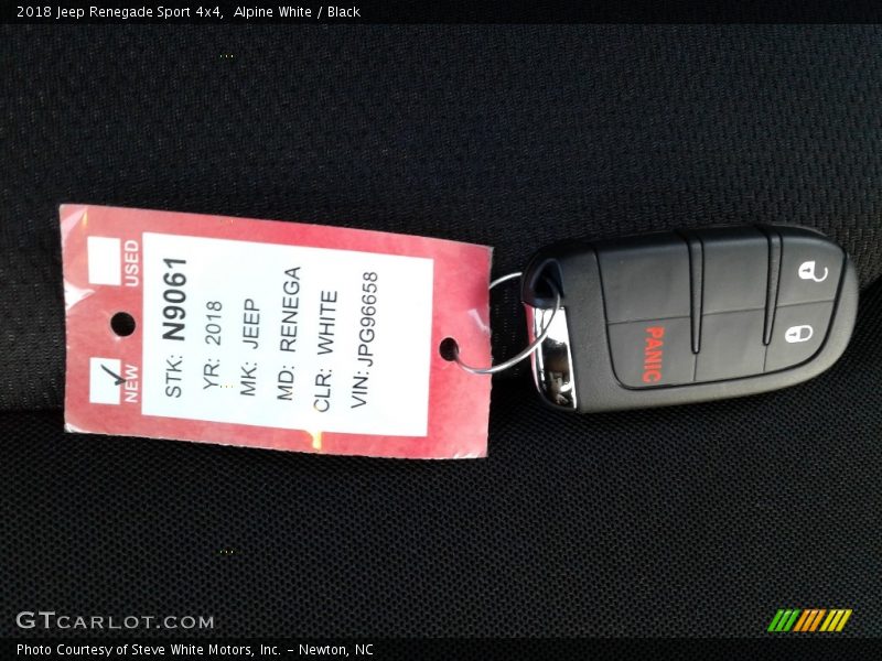 Alpine White / Black 2018 Jeep Renegade Sport 4x4