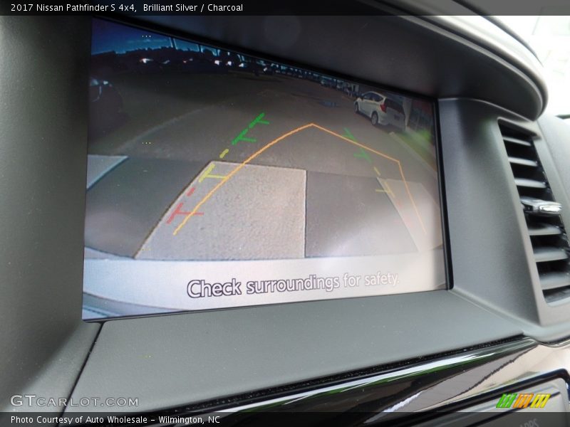 Brilliant Silver / Charcoal 2017 Nissan Pathfinder S 4x4