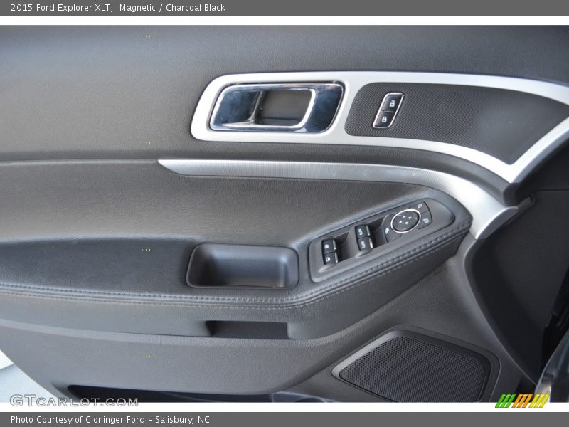 Magnetic / Charcoal Black 2015 Ford Explorer XLT