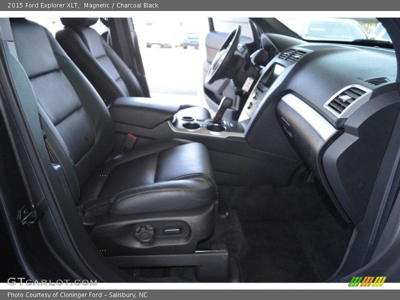 Magnetic / Charcoal Black 2015 Ford Explorer XLT
