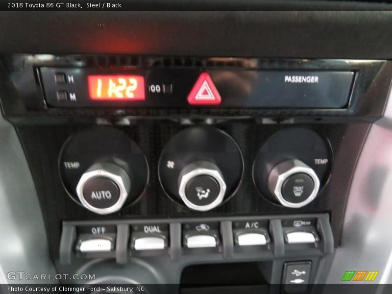 Controls of 2018 86 GT Black
