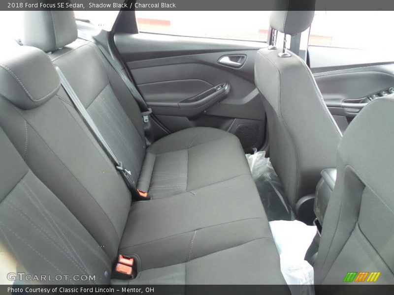 Shadow Black / Charcoal Black 2018 Ford Focus SE Sedan