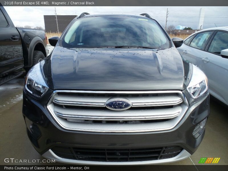 Magnetic / Charcoal Black 2018 Ford Escape SE 4WD