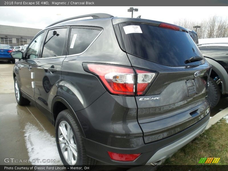 Magnetic / Charcoal Black 2018 Ford Escape SE 4WD
