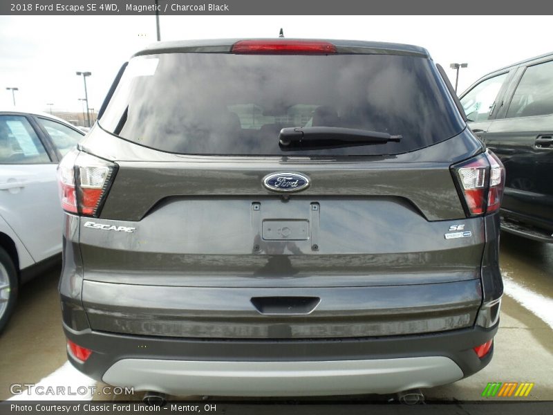 Magnetic / Charcoal Black 2018 Ford Escape SE 4WD