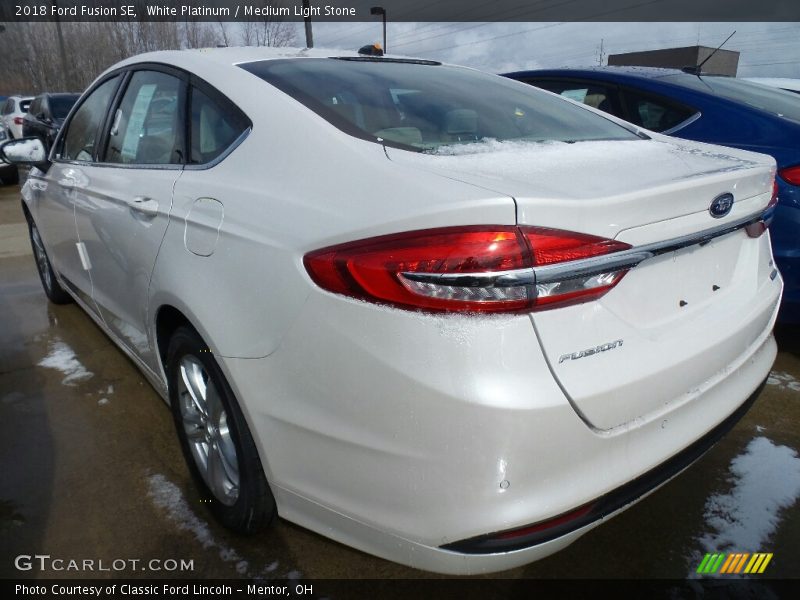White Platinum / Medium Light Stone 2018 Ford Fusion SE