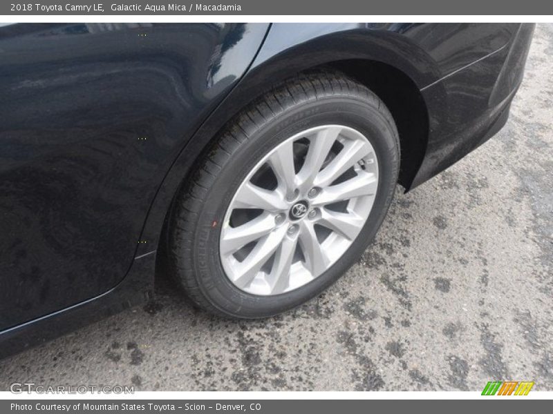 Galactic Aqua Mica / Macadamia 2018 Toyota Camry LE