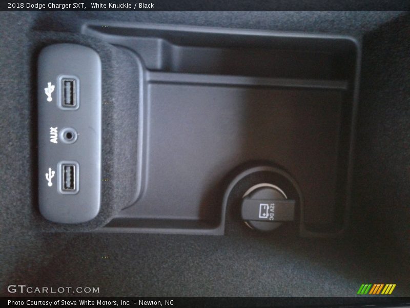 White Knuckle / Black 2018 Dodge Charger SXT