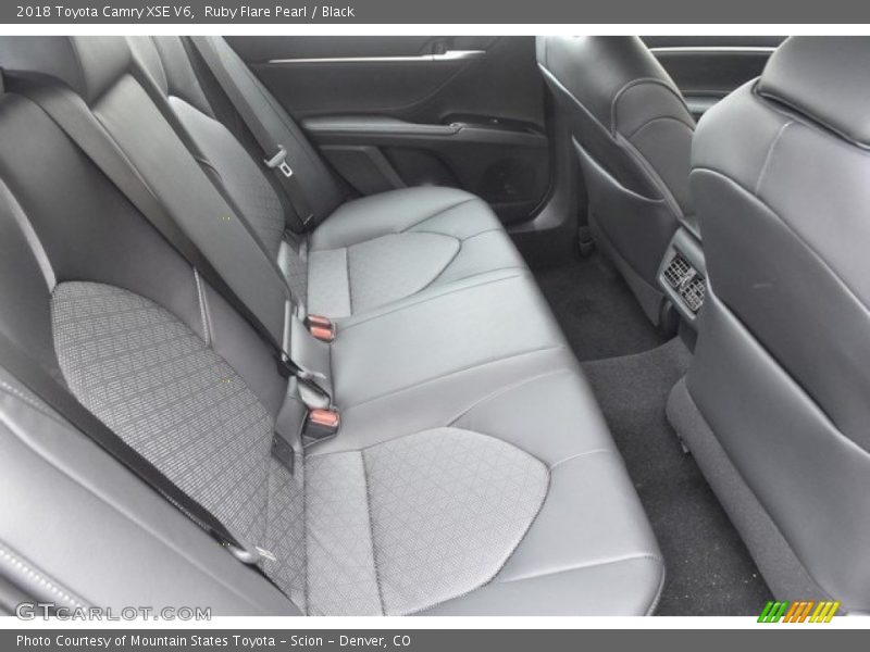 Ruby Flare Pearl / Black 2018 Toyota Camry XSE V6
