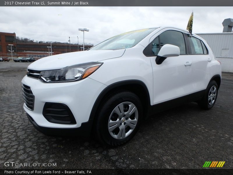 Summit White / Jet Black 2017 Chevrolet Trax LS