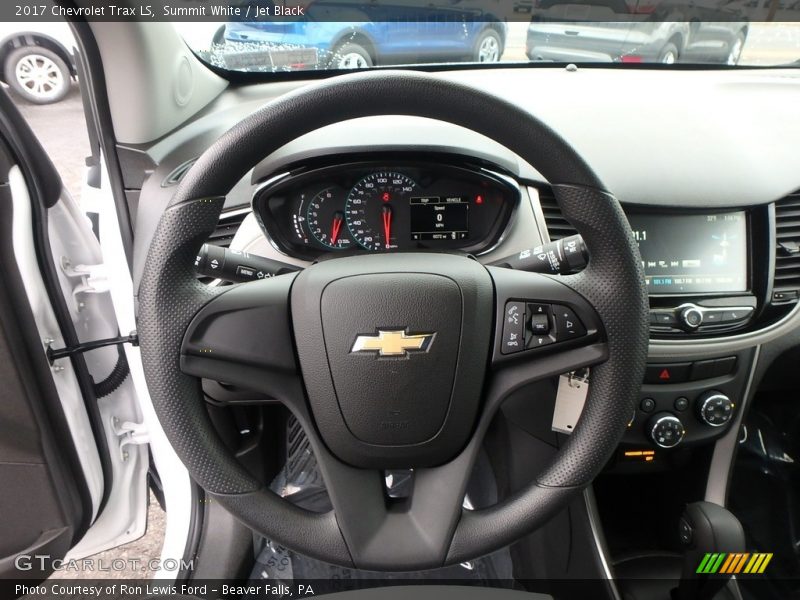 Summit White / Jet Black 2017 Chevrolet Trax LS