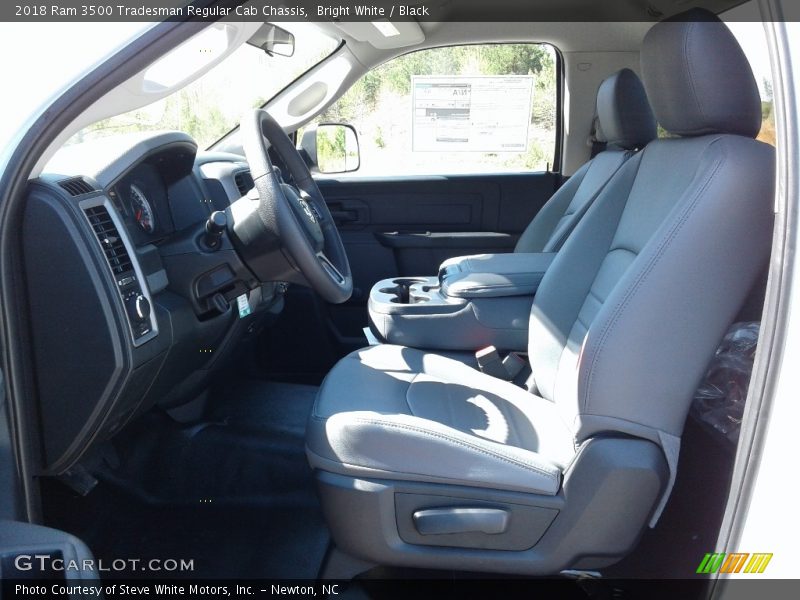 Bright White / Black 2018 Ram 3500 Tradesman Regular Cab Chassis