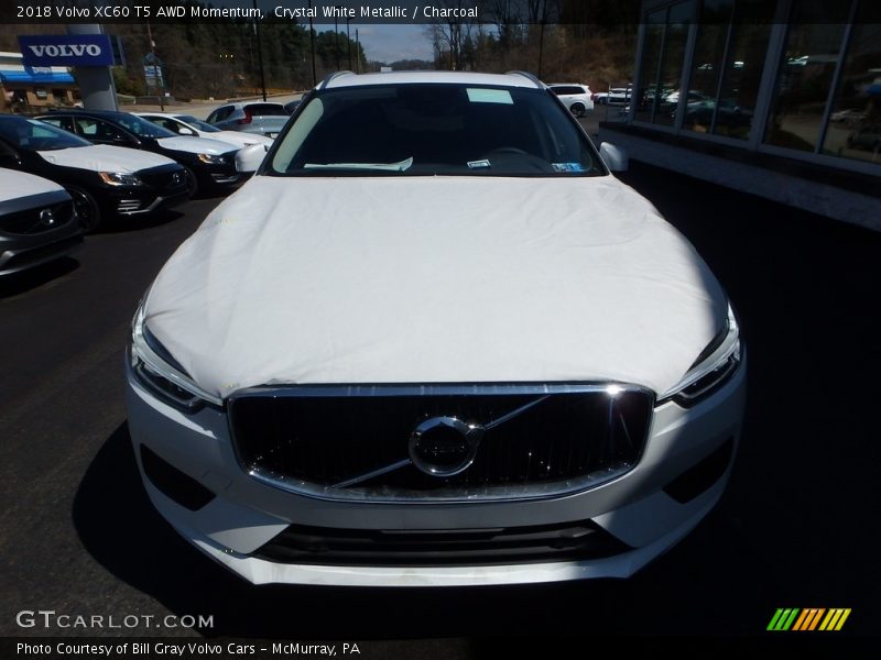 Crystal White Metallic / Charcoal 2018 Volvo XC60 T5 AWD Momentum