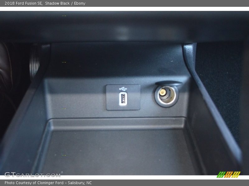 Shadow Black / Ebony 2018 Ford Fusion SE