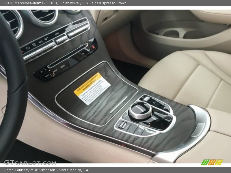 Polar White / Silk Beige/Espresso Brown 2018 Mercedes-Benz GLC 300