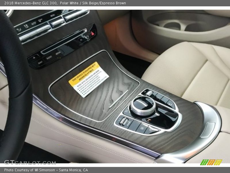 Polar White / Silk Beige/Espresso Brown 2018 Mercedes-Benz GLC 300