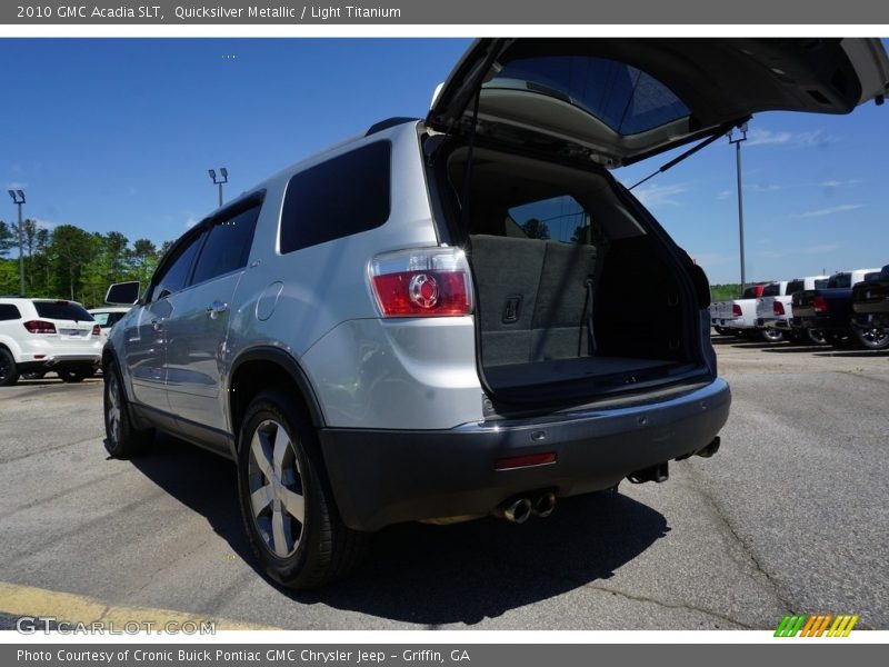 Quicksilver Metallic / Light Titanium 2010 GMC Acadia SLT
