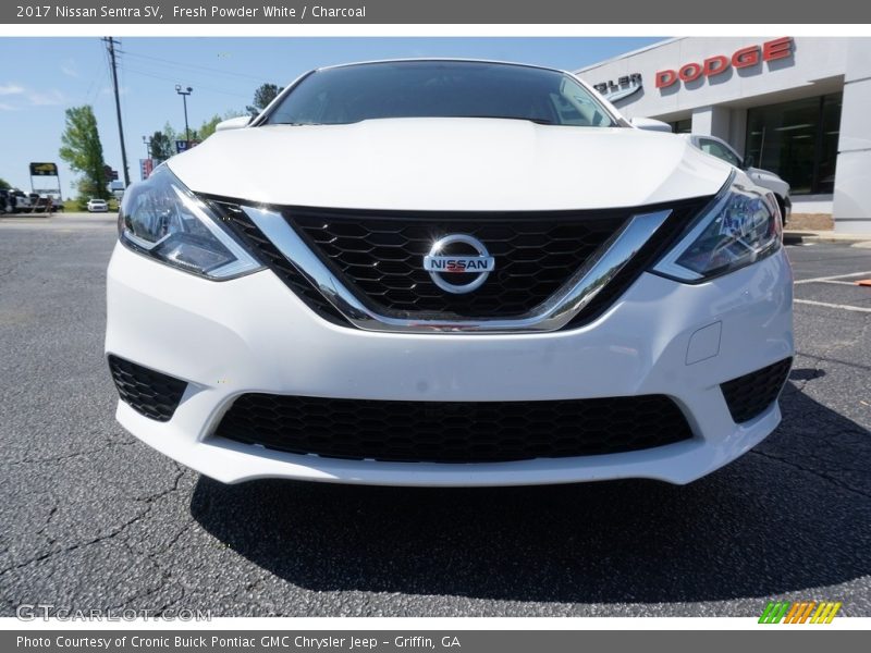 Fresh Powder White / Charcoal 2017 Nissan Sentra SV