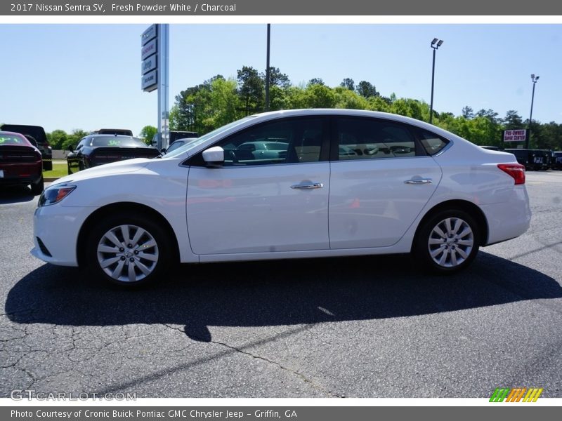 Fresh Powder White / Charcoal 2017 Nissan Sentra SV
