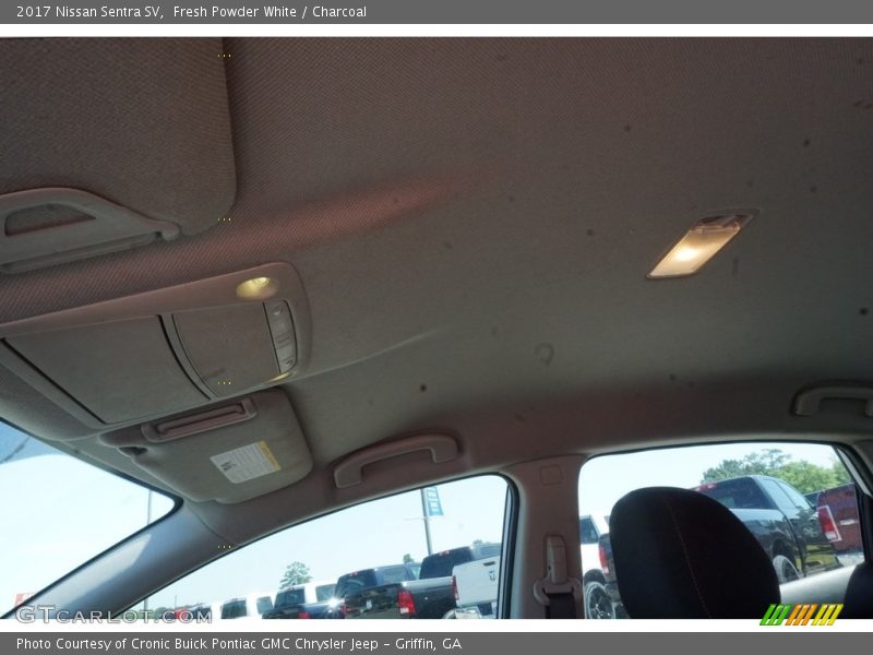 Fresh Powder White / Charcoal 2017 Nissan Sentra SV