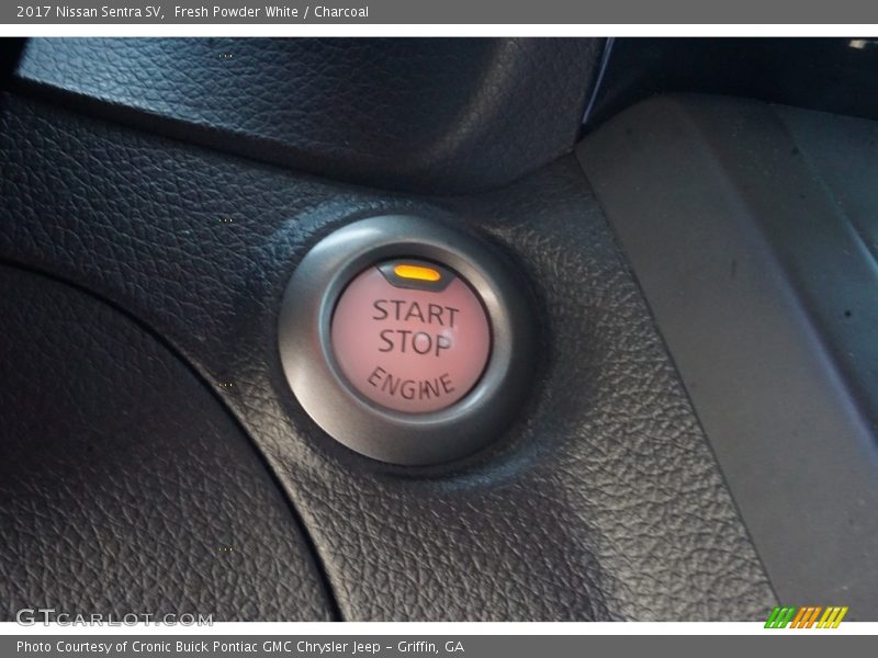 Fresh Powder White / Charcoal 2017 Nissan Sentra SV