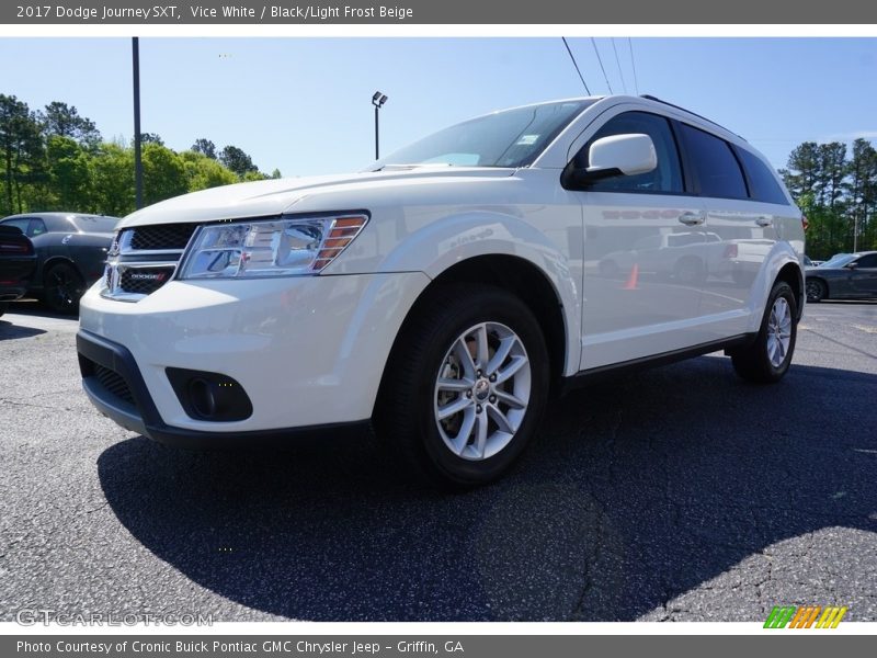 Vice White / Black/Light Frost Beige 2017 Dodge Journey SXT