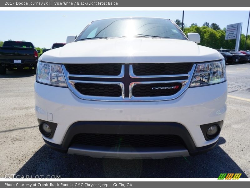 Vice White / Black/Light Frost Beige 2017 Dodge Journey SXT