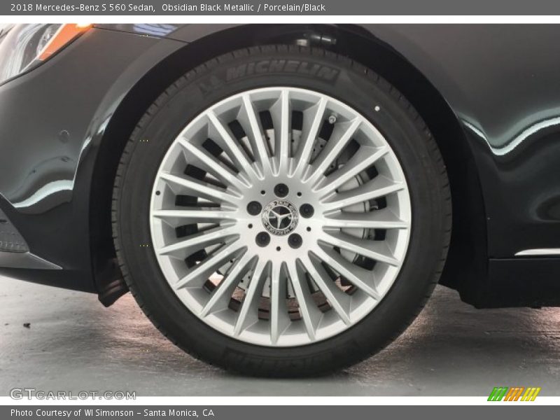 Obsidian Black Metallic / Porcelain/Black 2018 Mercedes-Benz S 560 Sedan
