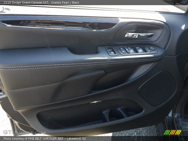 Granite Pearl / Black 2018 Dodge Grand Caravan SXT