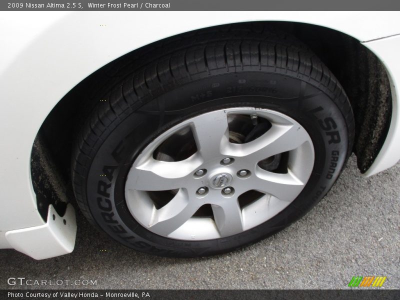Winter Frost Pearl / Charcoal 2009 Nissan Altima 2.5 S