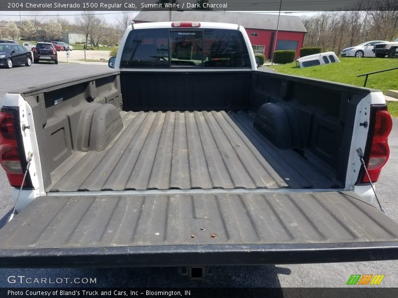 Summit White / Dark Charcoal 2004 Chevrolet Silverado 1500 Regular Cab