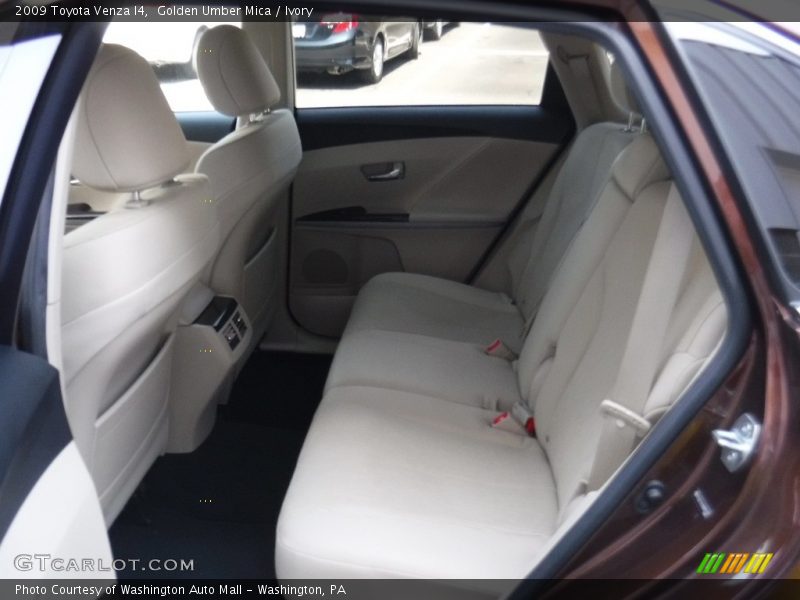 Golden Umber Mica / Ivory 2009 Toyota Venza I4