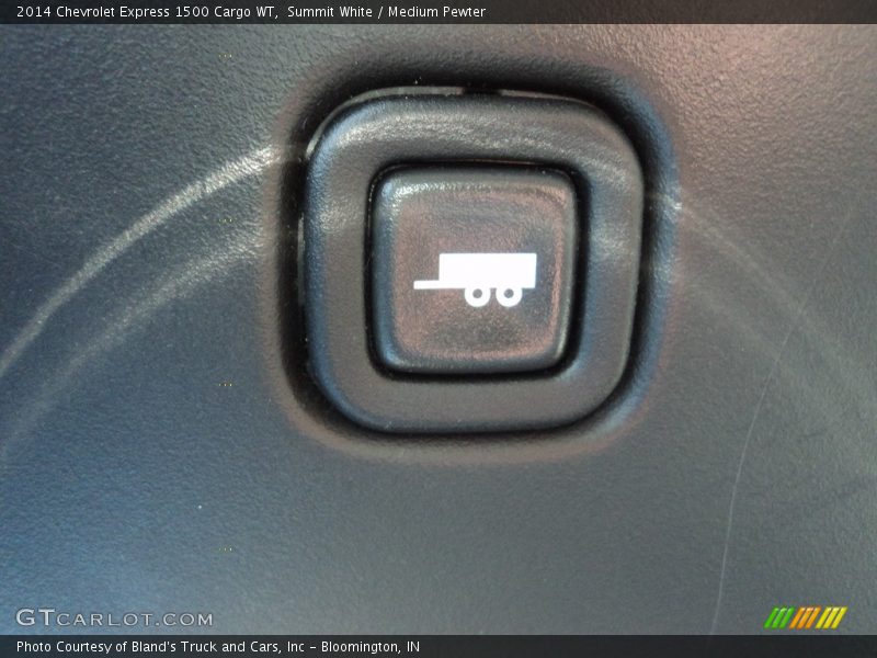 Summit White / Medium Pewter 2014 Chevrolet Express 1500 Cargo WT