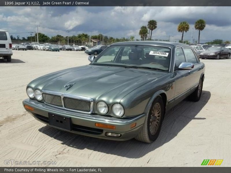 Front 3/4 View of 1996 XJ XJ12