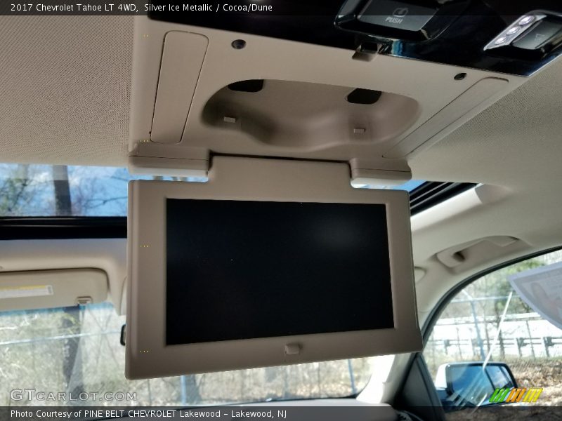Silver Ice Metallic / Cocoa/Dune 2017 Chevrolet Tahoe LT 4WD