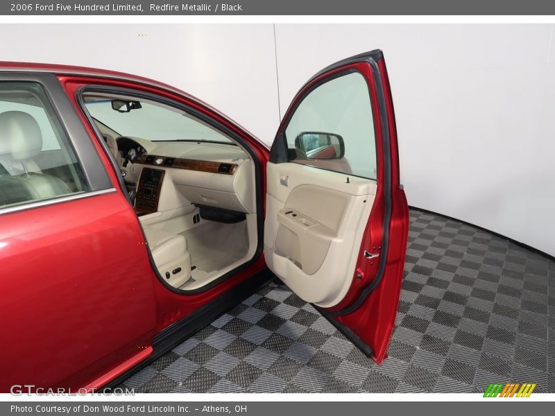 Redfire Metallic / Black 2006 Ford Five Hundred Limited