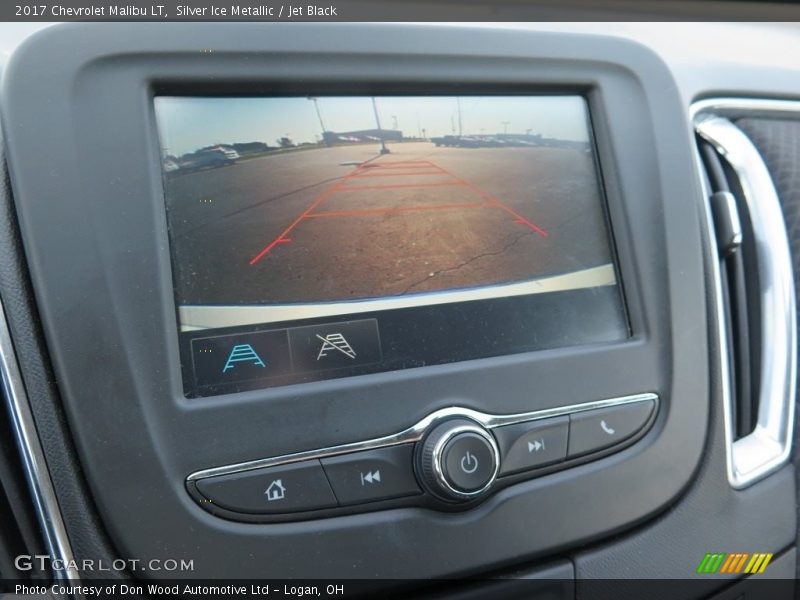 Silver Ice Metallic / Jet Black 2017 Chevrolet Malibu LT