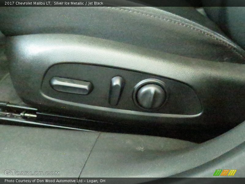 Silver Ice Metallic / Jet Black 2017 Chevrolet Malibu LT