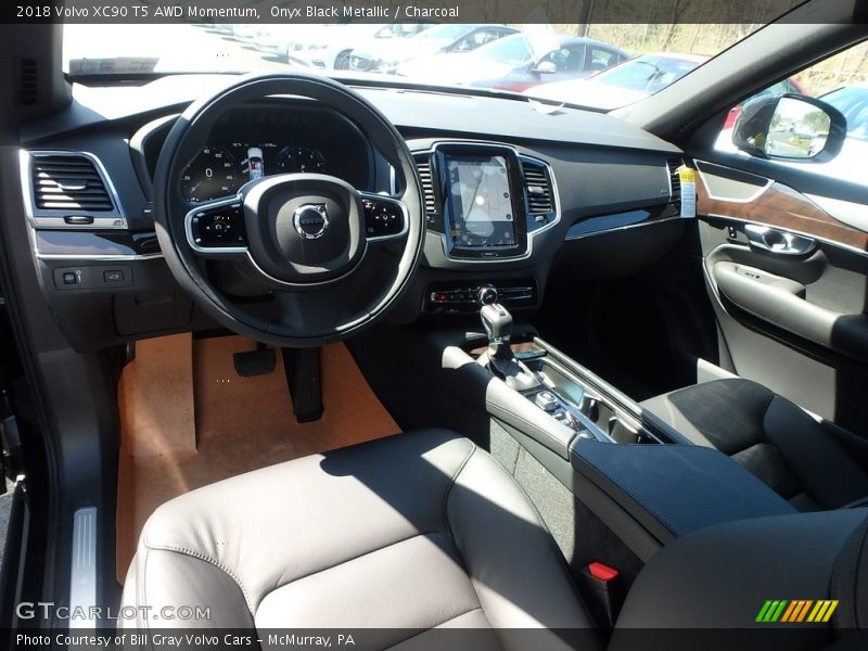 Onyx Black Metallic / Charcoal 2018 Volvo XC90 T5 AWD Momentum
