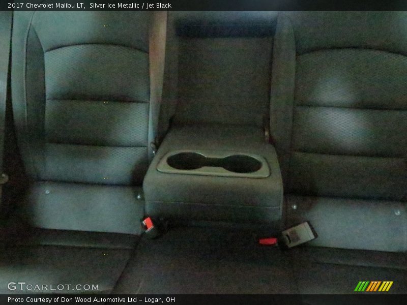 Silver Ice Metallic / Jet Black 2017 Chevrolet Malibu LT