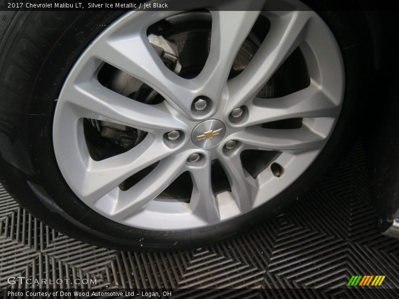 Silver Ice Metallic / Jet Black 2017 Chevrolet Malibu LT