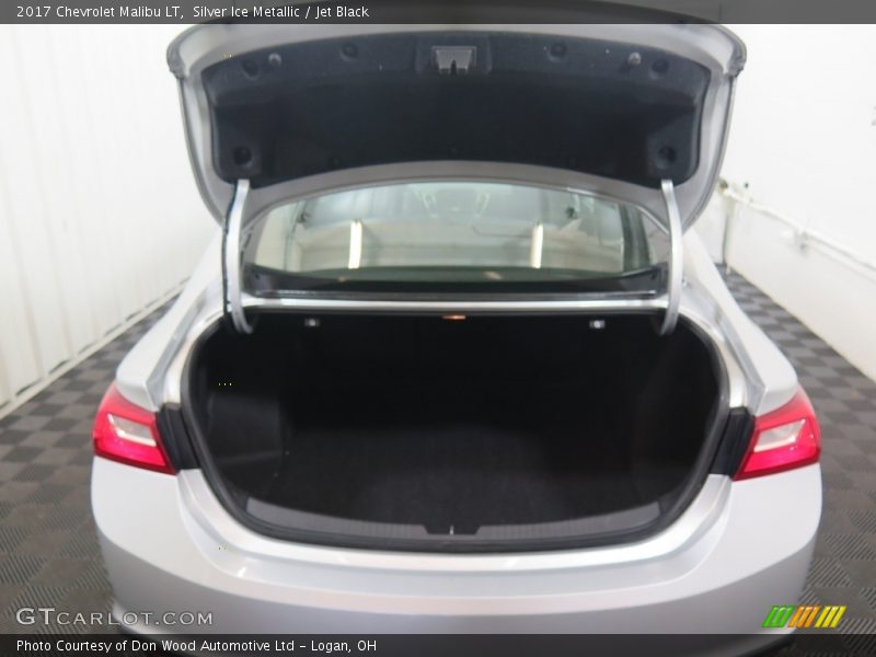 Silver Ice Metallic / Jet Black 2017 Chevrolet Malibu LT