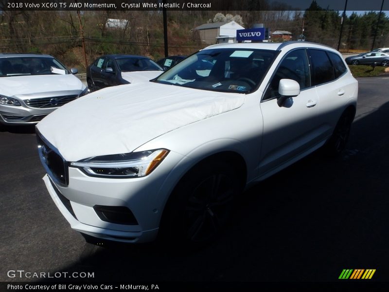 Crystal White Metallic / Charcoal 2018 Volvo XC60 T5 AWD Momentum